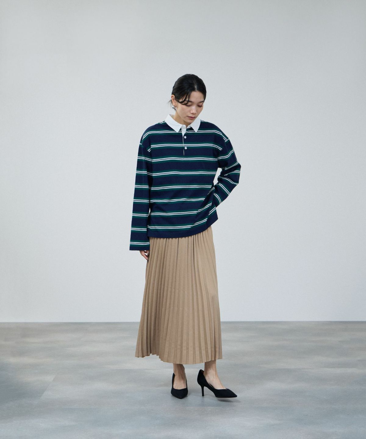 milli de l'air サテンストレッチプリーツスカート レディース