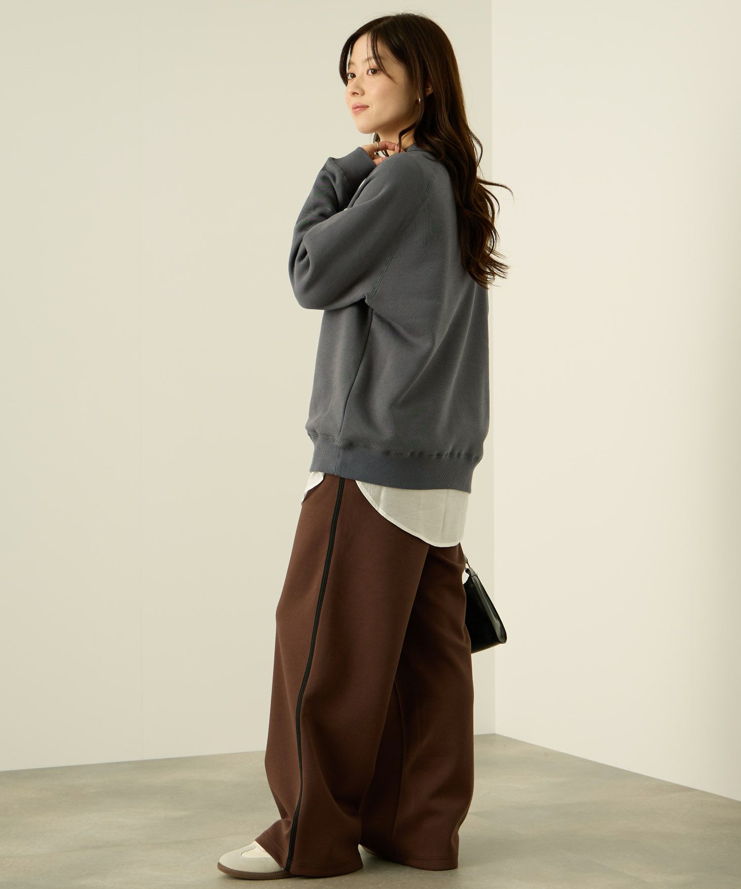 nAvy 裏シャギーラグラントレーナー レディース