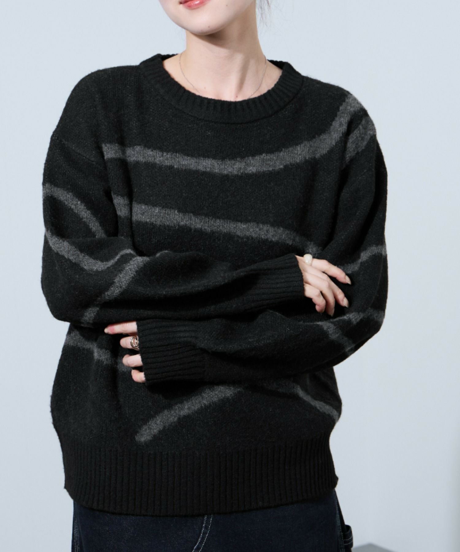 [さらに50%OFF]nAvy もちり もちもち 総柄クルーネックニット レディース商品画像-3