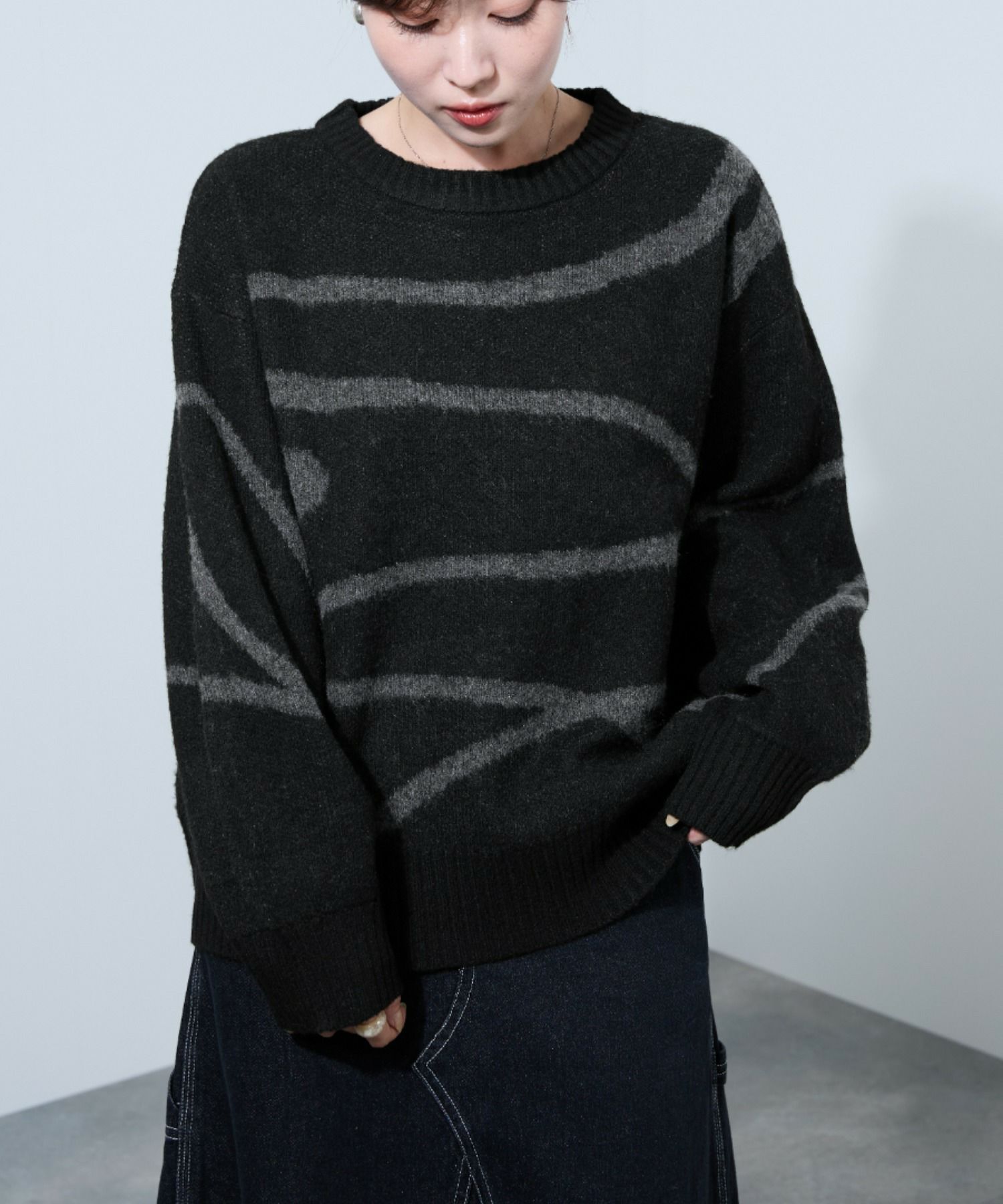 [さらに50%OFF]nAvy もちり もちもち 総柄クルーネックニット レディース商品サムネイル-4