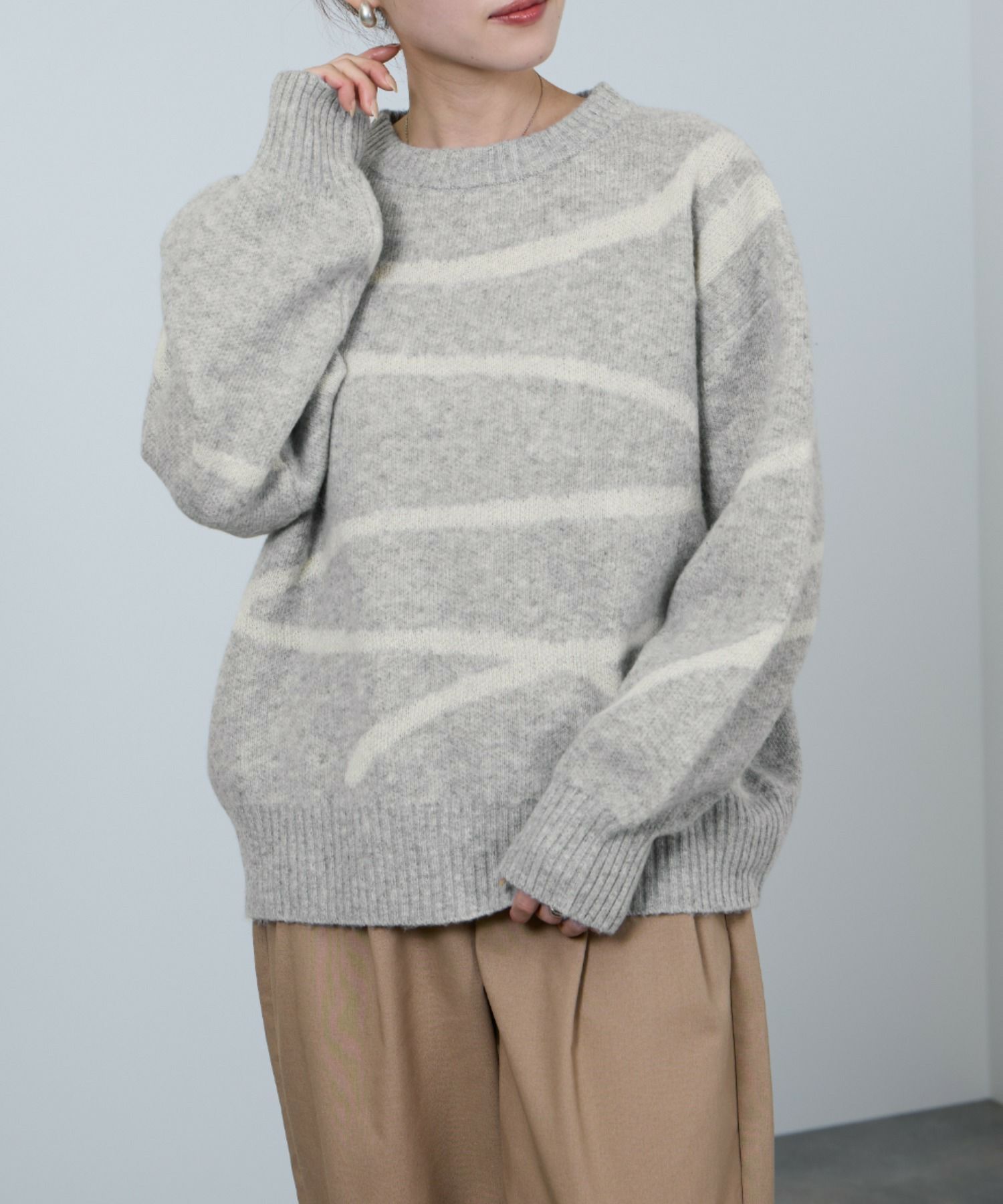 [さらに50%OFF]nAvy もちり もちもち 総柄クルーネックニット レディース商品画像-9