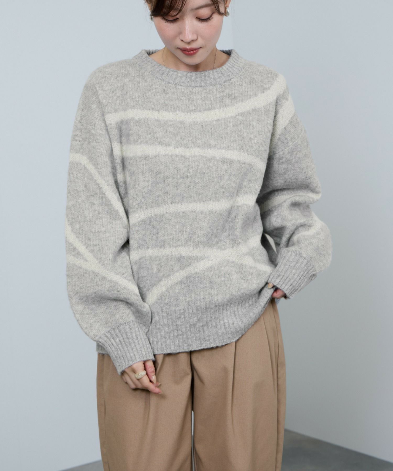 [さらに50%OFF]nAvy もちり もちもち 総柄クルーネックニット レディース商品画像-12