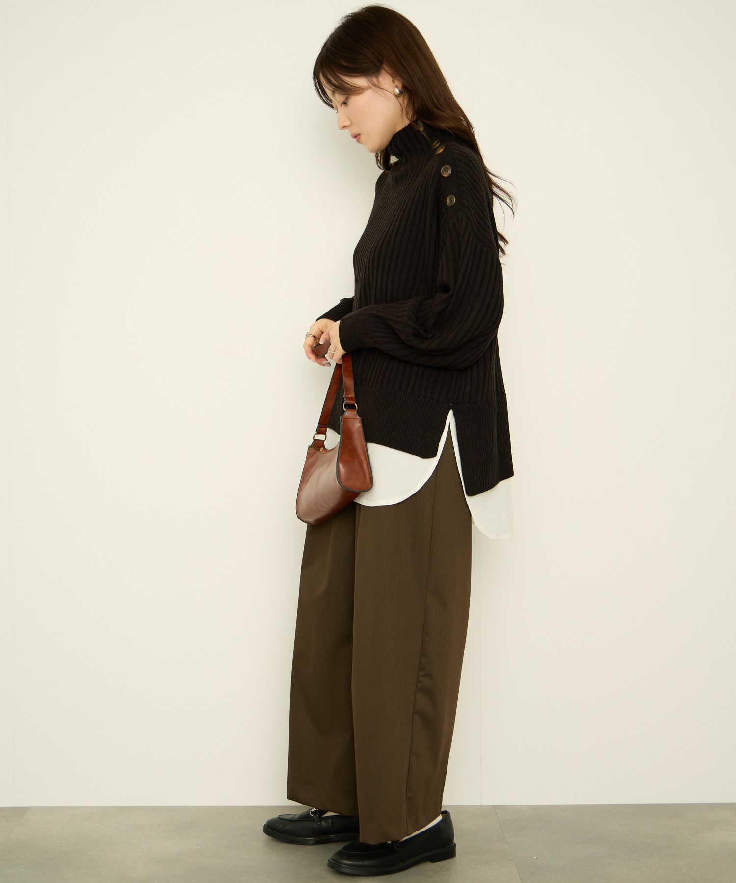 [さらに50%OFF]nAvy  時短 ボタンハイネックニット レディース商品画像-13