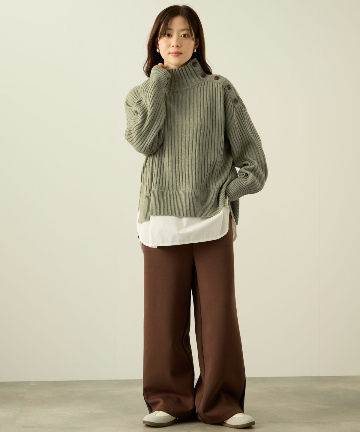 nAvy 時短 ボタンハイネックニット レディース