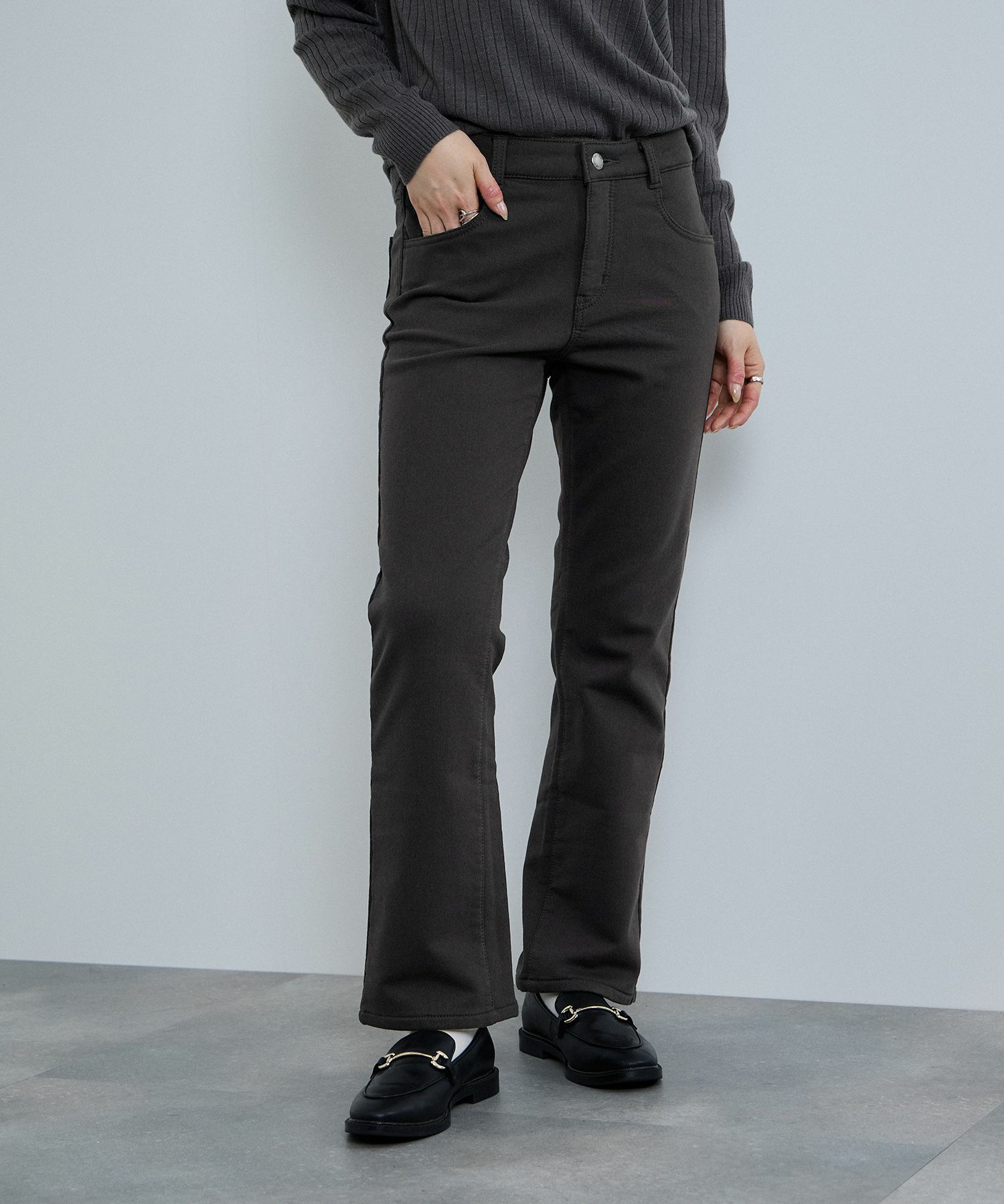 nAvy  マックヒート裏起毛ストレートパンツ レディース商品サムネイル-3