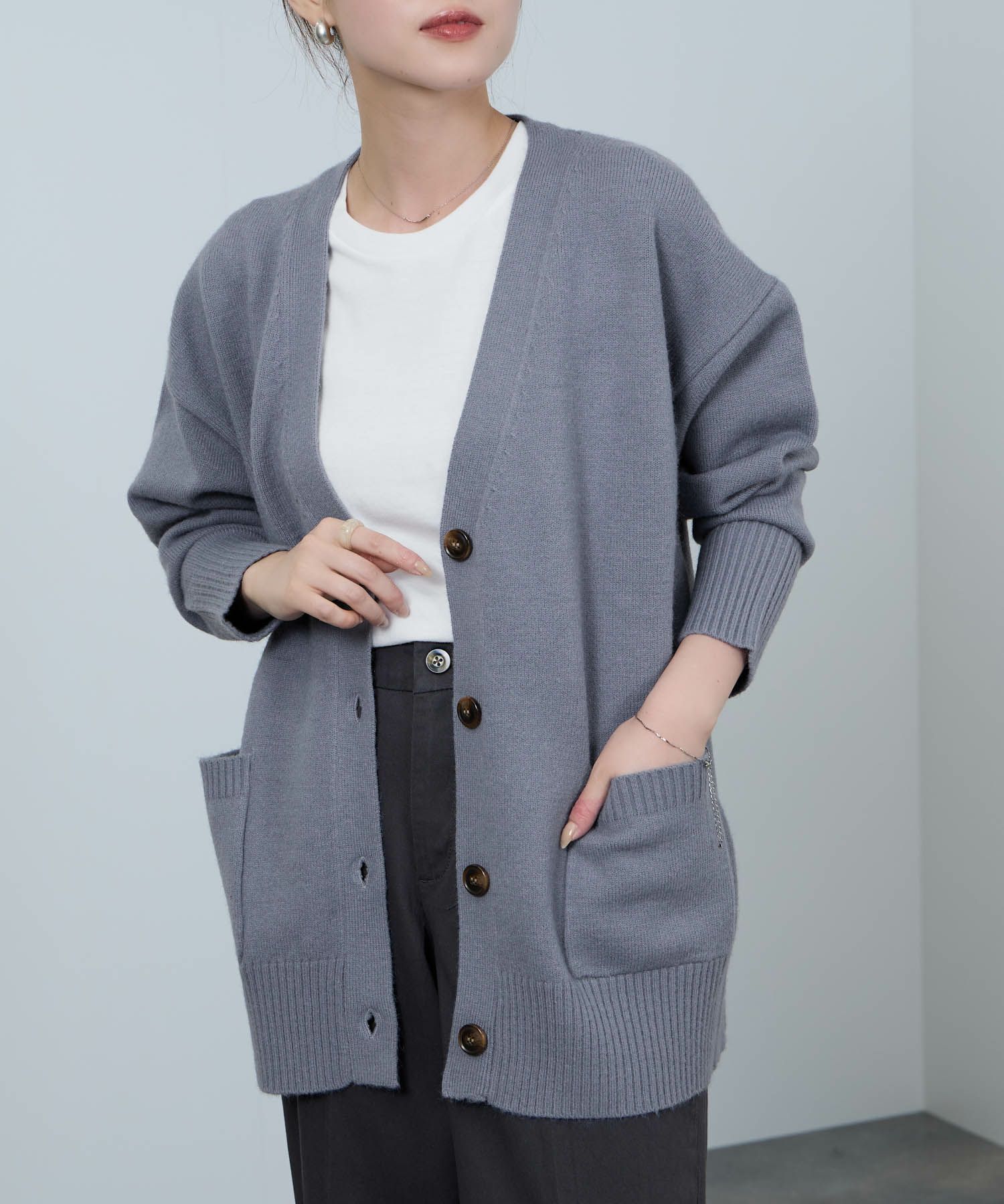 [さらに50%OFF]nAvy もちり もちもち 洗えるニット Vネックカーディガン レディース商品画像-12