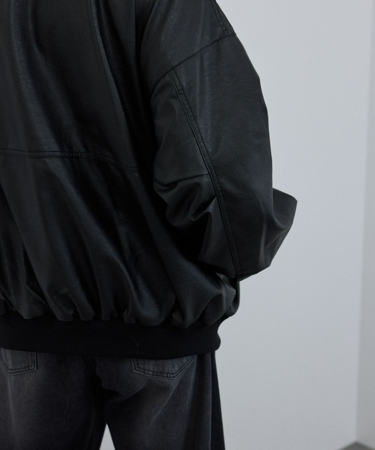 nAvy レザー調ブルゾン レディース