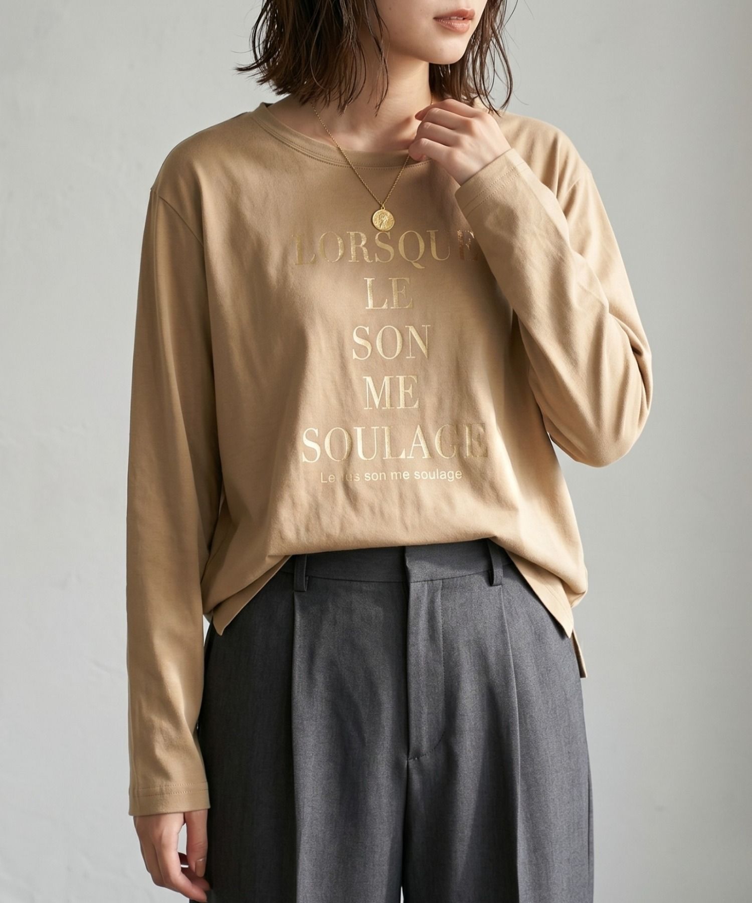 Idnes 箔ロゴプリントロングスリーブTシャツ レディース メール便 対応商品