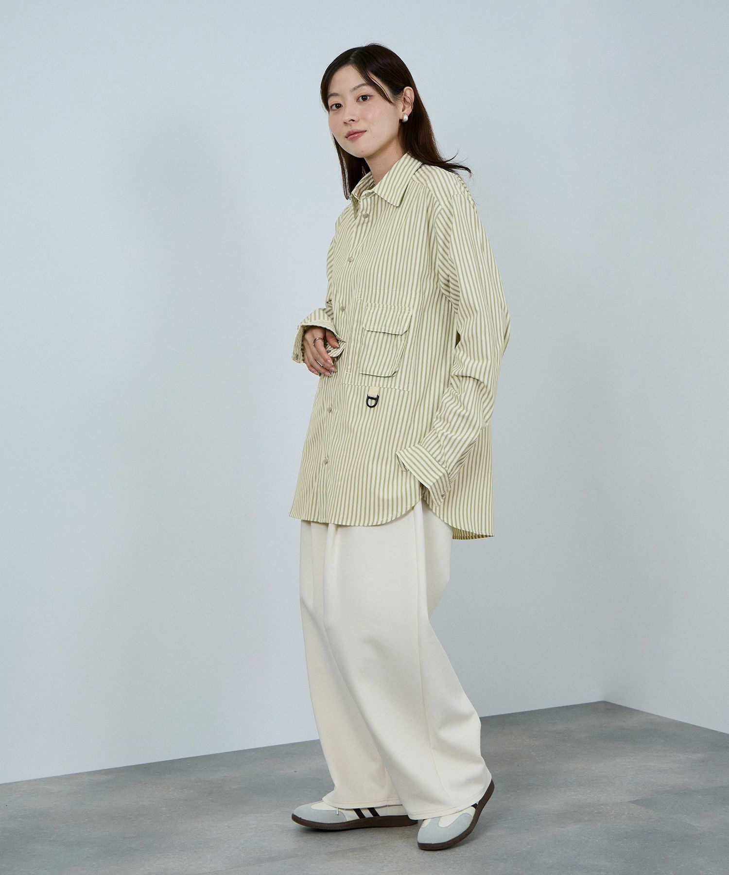 nAvy 多ポケルーズフィットシャツ レディース