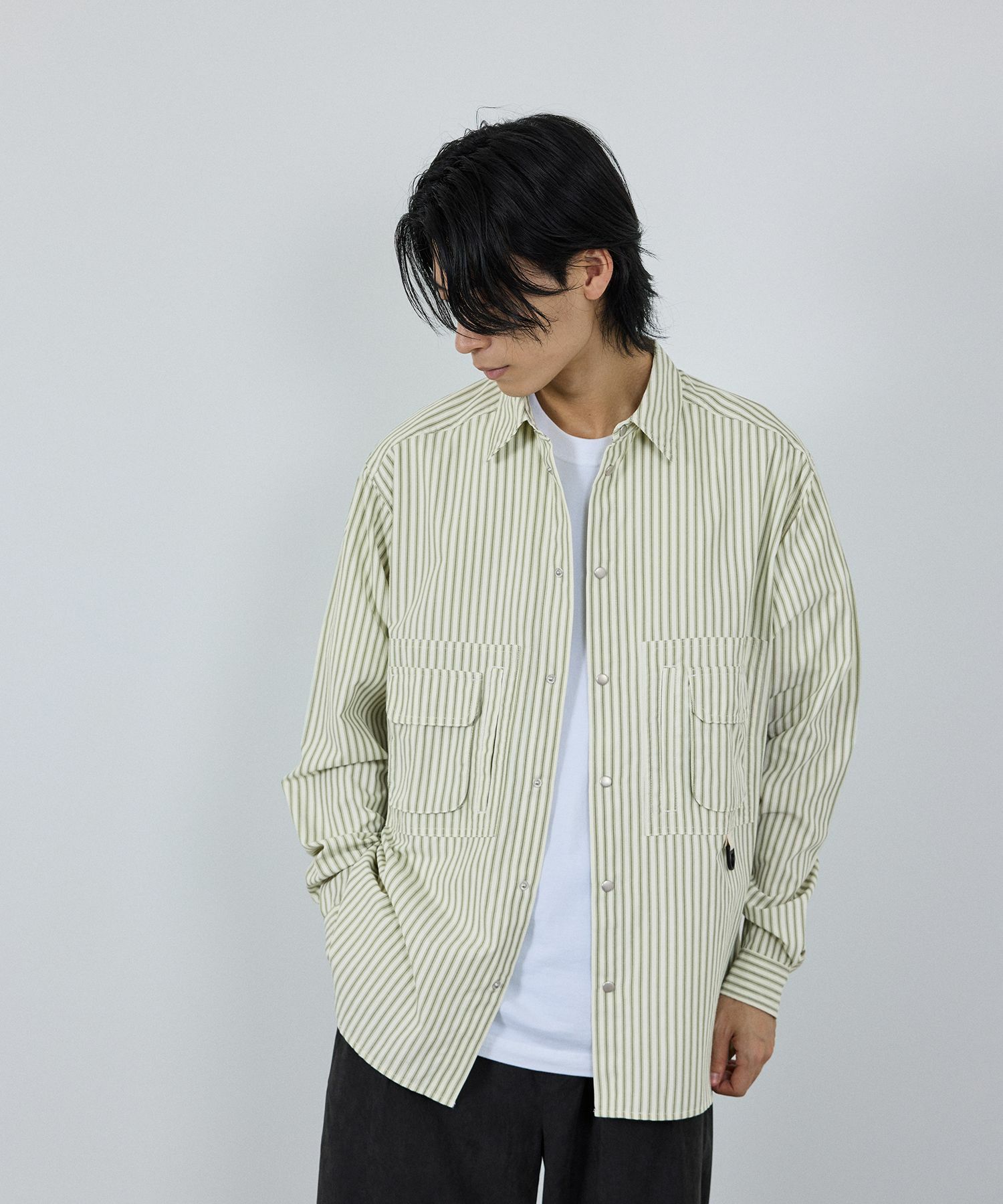 nAvy 多ポケルーズフィットシャツ レディース