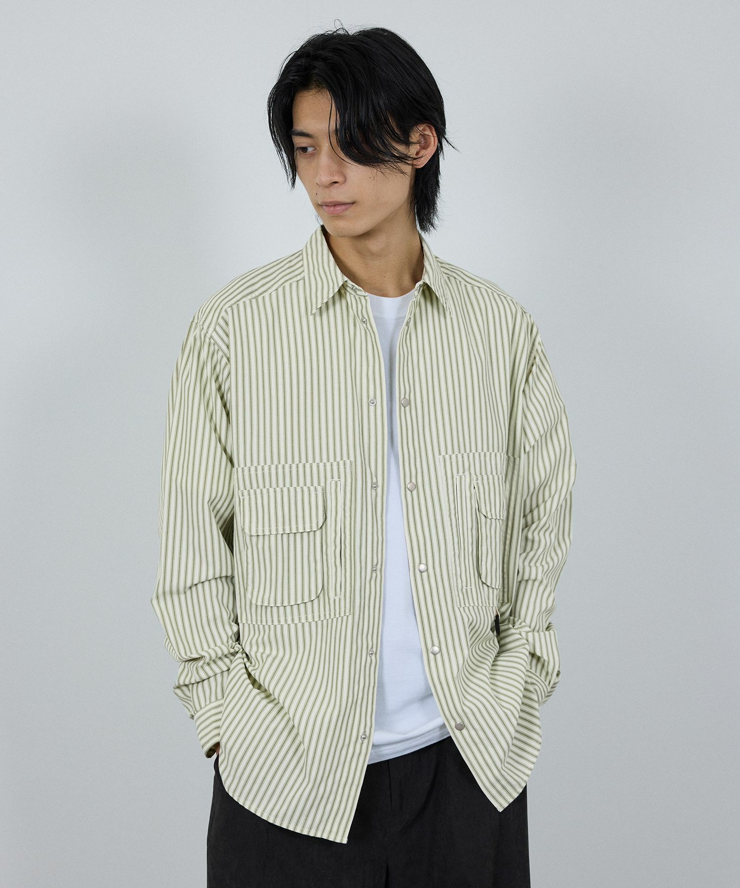 nAvy 多ポケルーズフィットシャツ レディース
