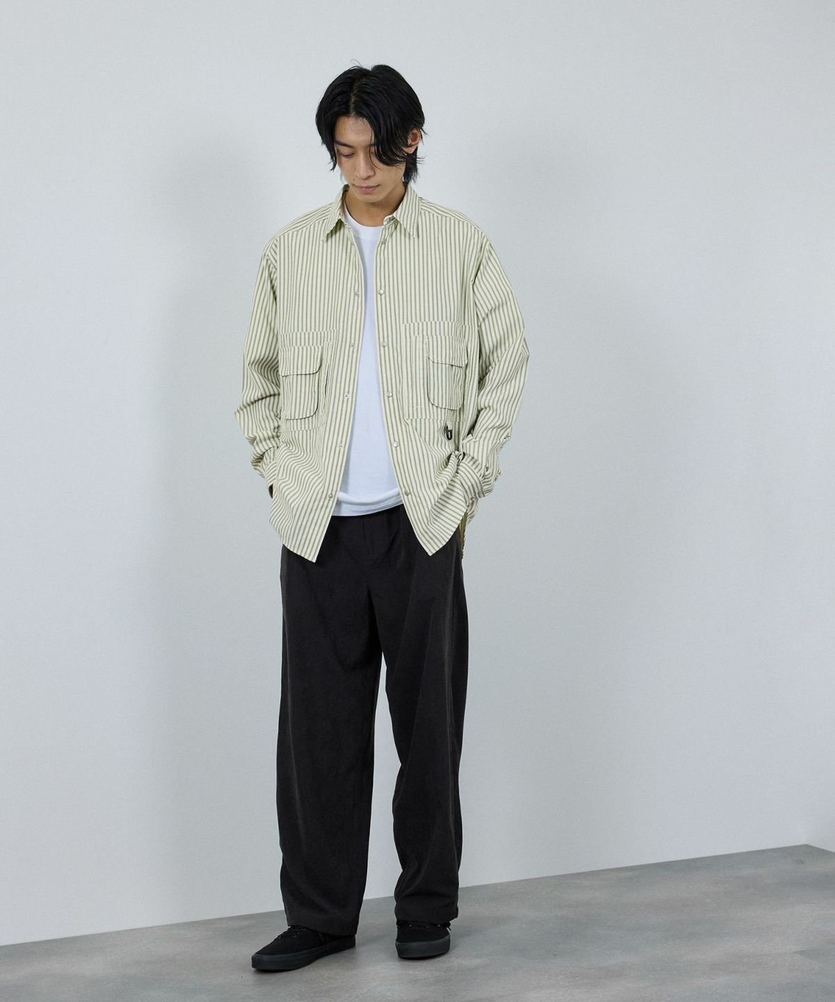 nAvy 多ポケルーズフィットシャツ レディース