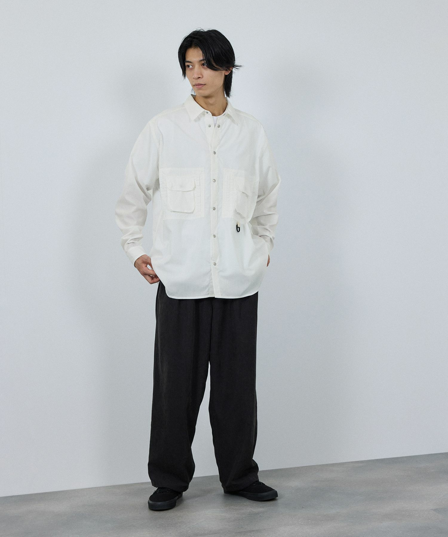 nAvy 多ポケルーズフィットシャツ レディース