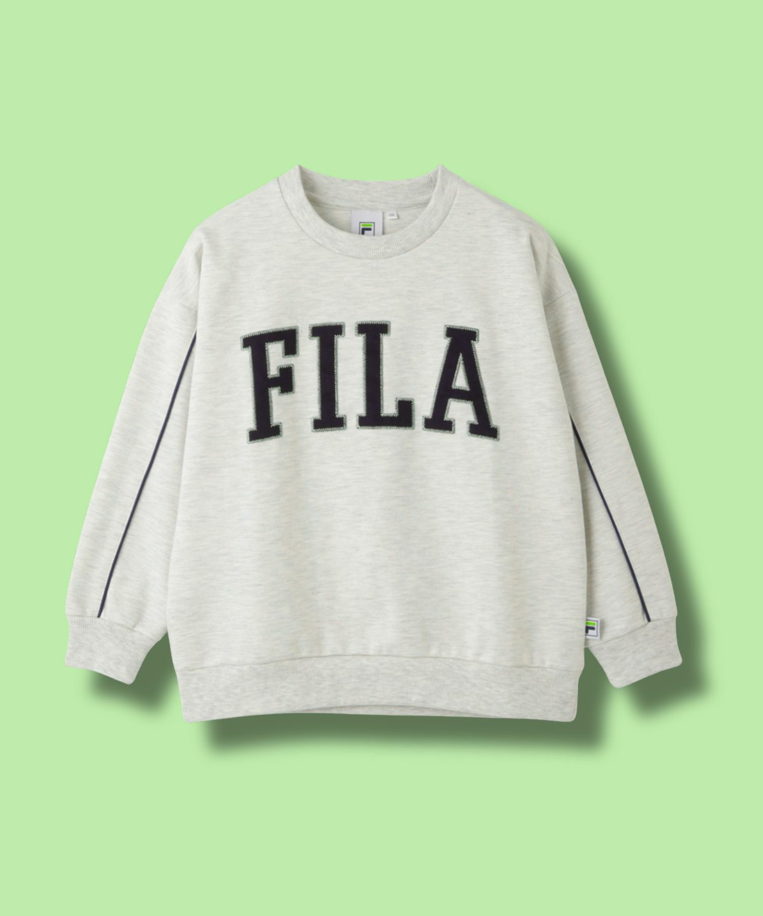 FILA ポンチ素材デカロゴトレーナー キッズ