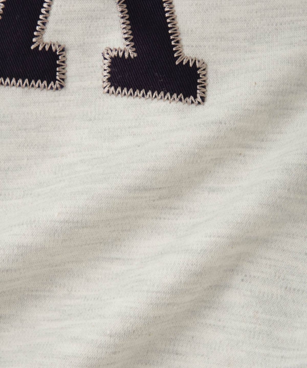 FILA ポンチ素材デカロゴトレーナー キッズ