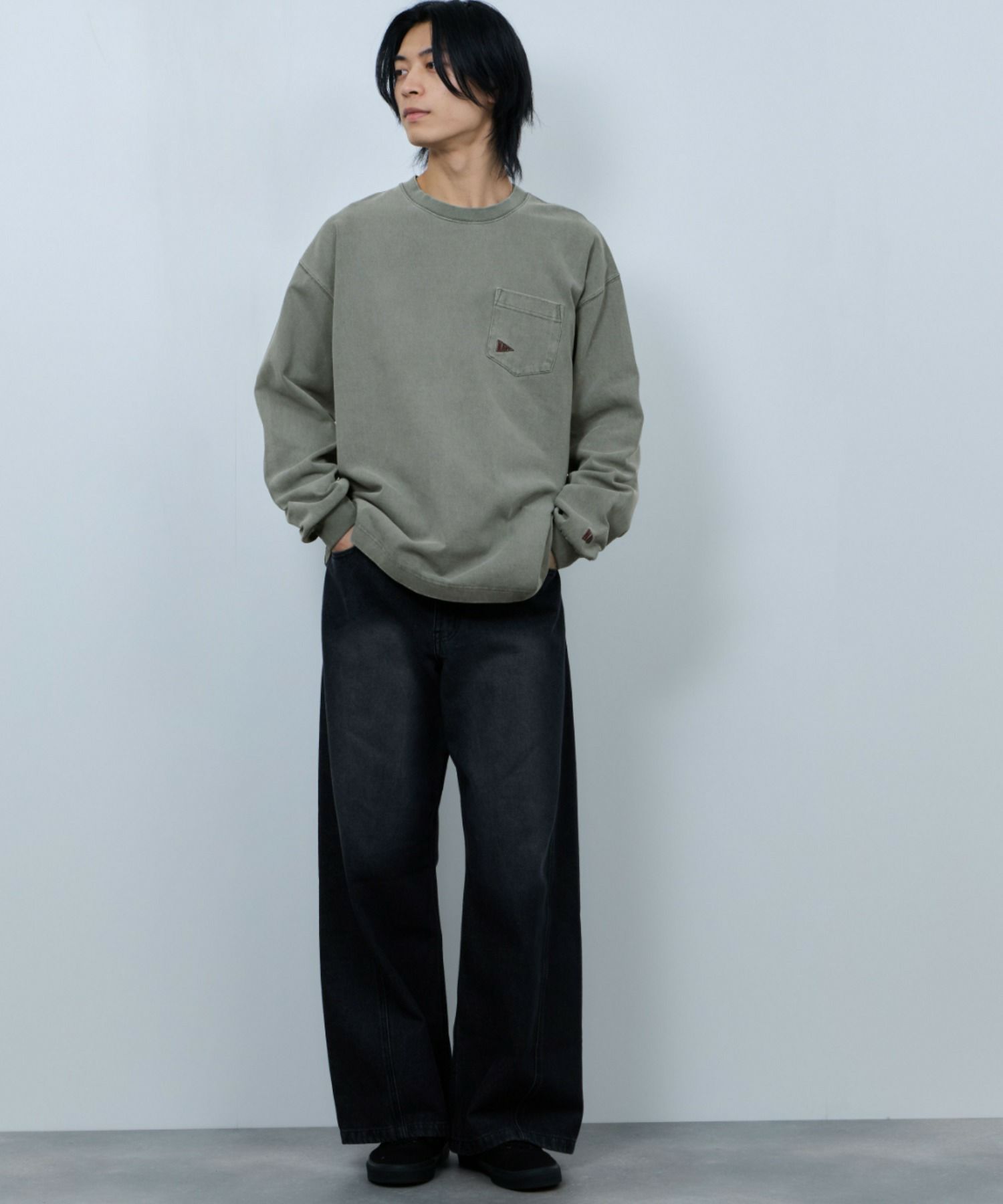 NAVY  リラックスヘビーウェイト長袖Tシャツ メンズ商品画像-9