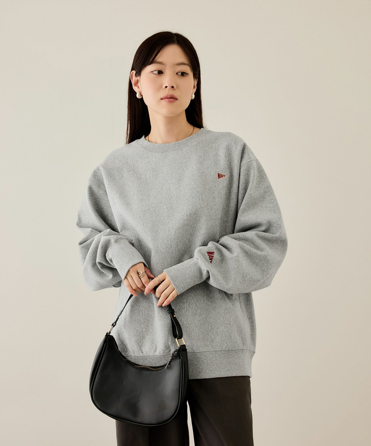 NAVY  ヘビーウェイト ワンポイント刺繍クルーネックスウェット メンズ商品画像-12