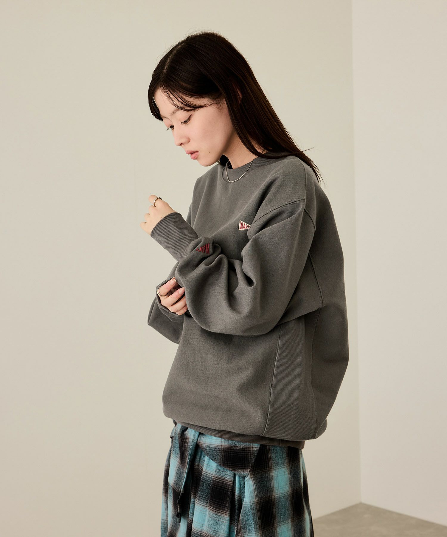 NAVY  ヘビーウェイト ワンポイント刺繍クルーネックスウェット メンズ商品画像-19