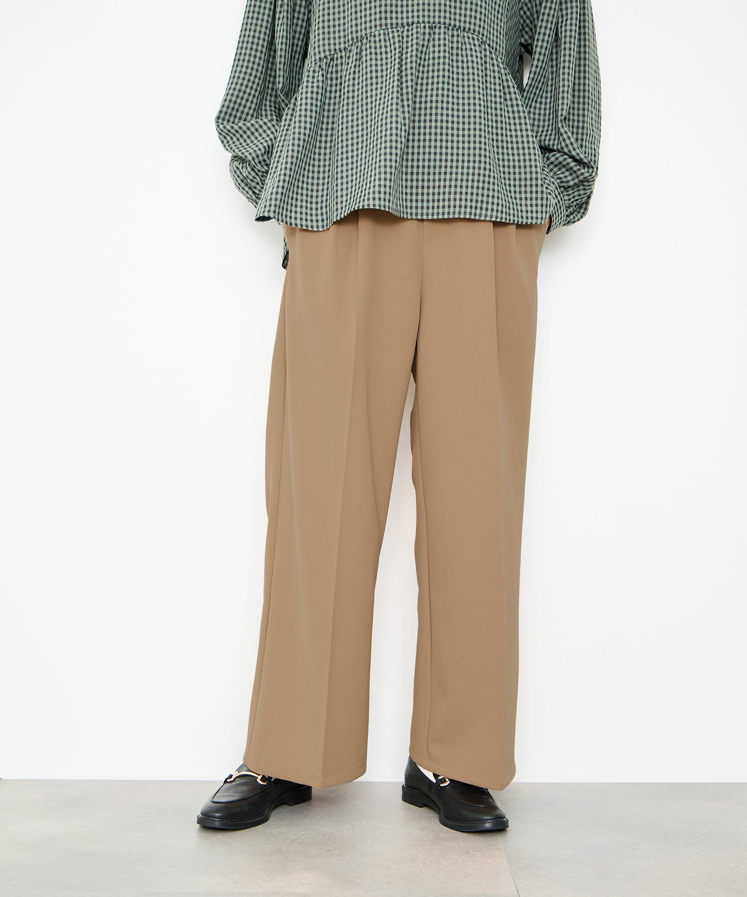 [期間限定価格]Idnes ストレッチストレートタックパンツ レディース