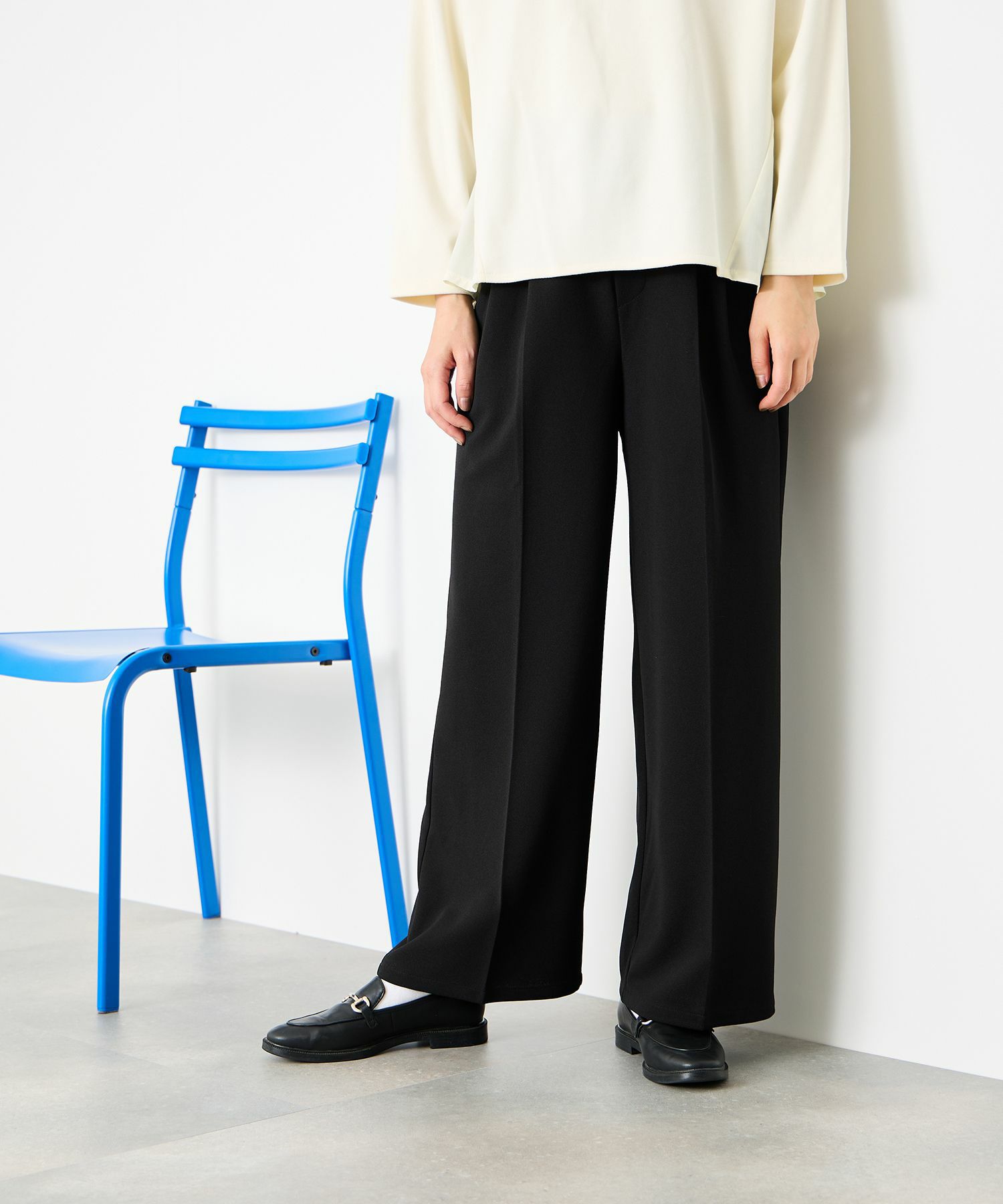 [期間限定価格]Idnes ストレッチストレートタックパンツ レディース