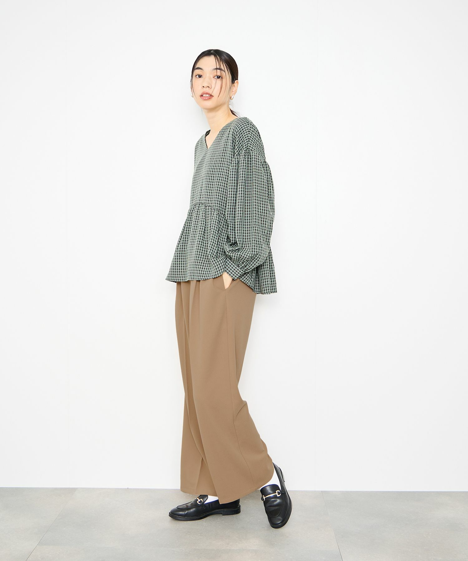 [期間限定価格]Idnes ストレッチストレートタックパンツ レディース