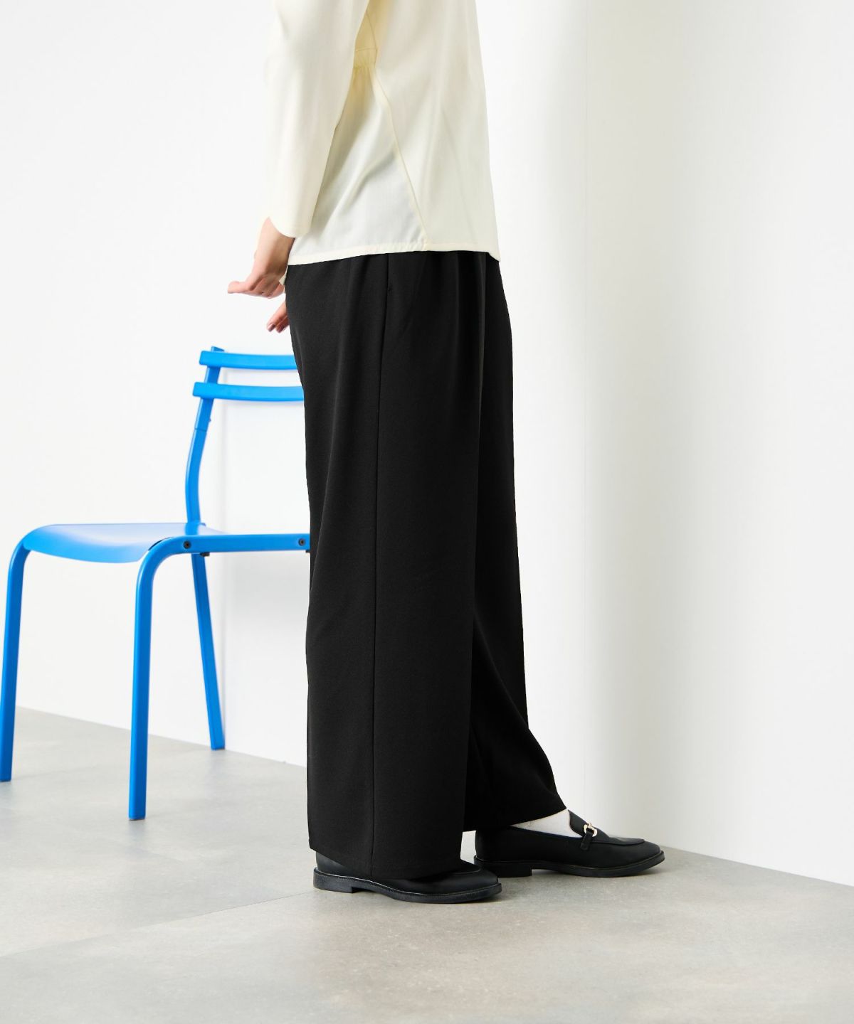 [期間限定価格]Idnes ストレッチストレートタックパンツ レディース