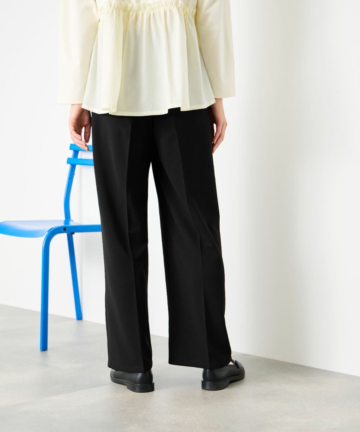 [期間限定価格]Idnes ストレッチストレートタックパンツ レディース