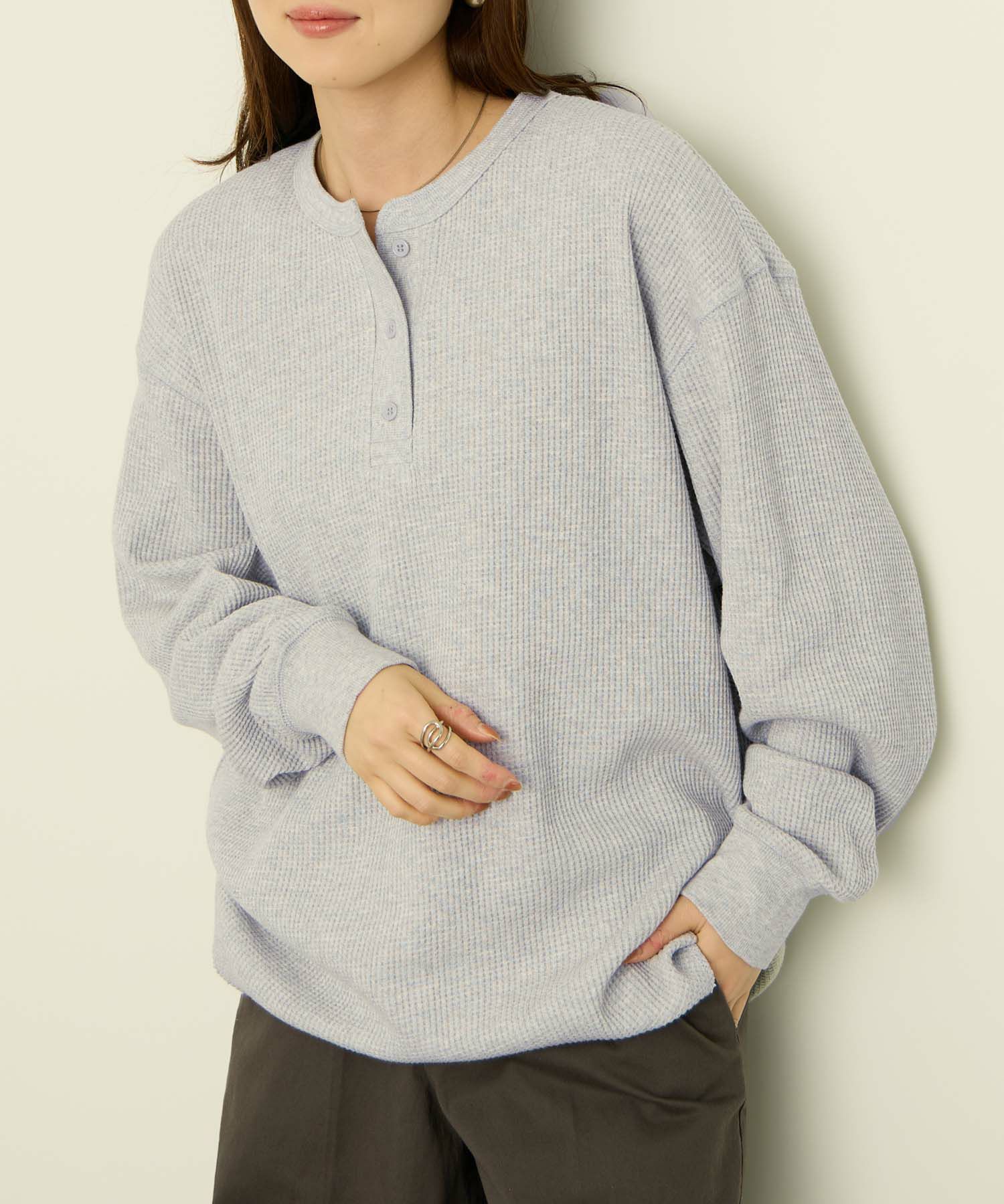 nAvy  リラックスフィット ワッフルヘンリーネック長袖Tシャツ レディース メール便 対応商品商品サムネイル-9
