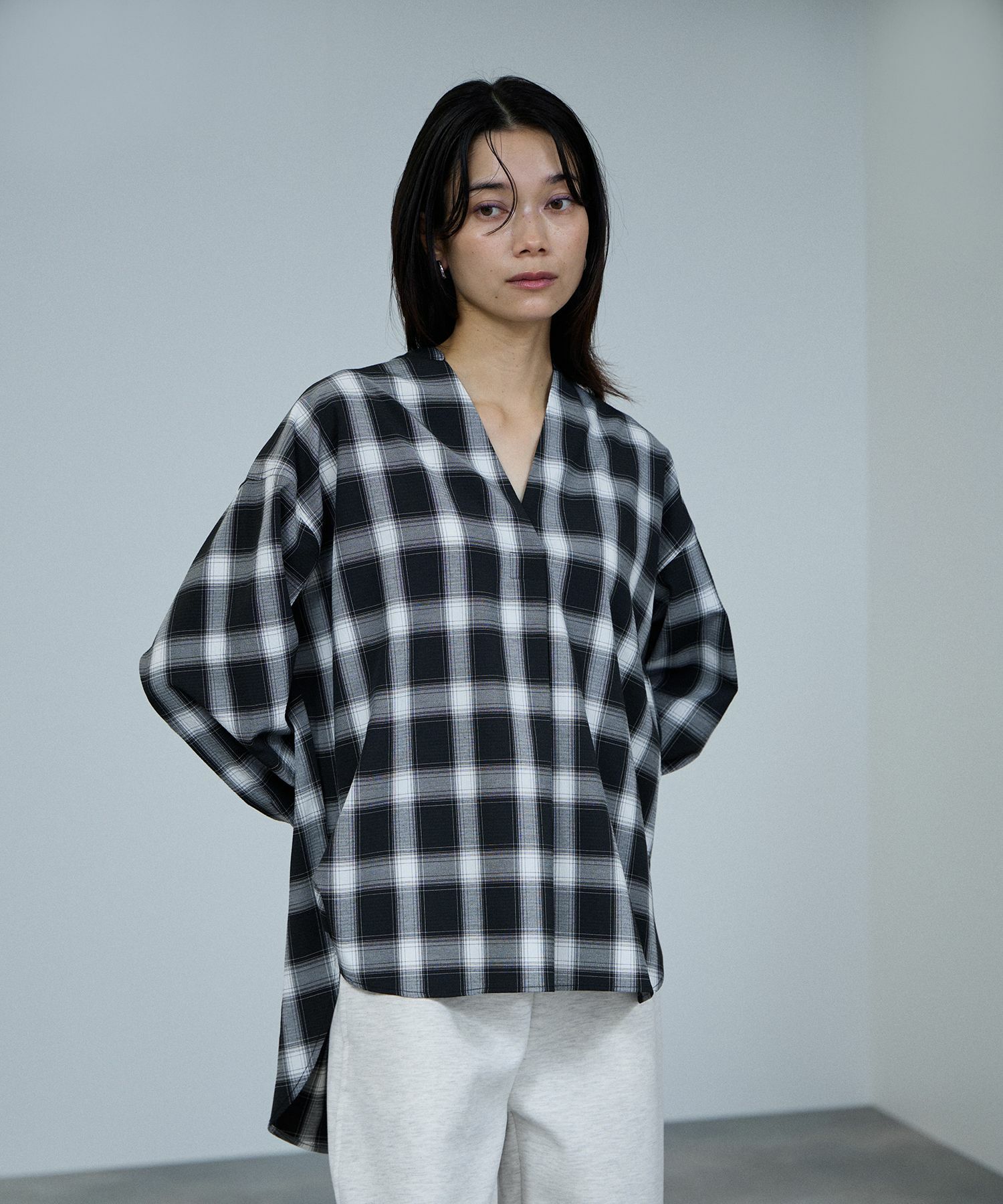 milli de l'air キーネックチェックブラウス レディース