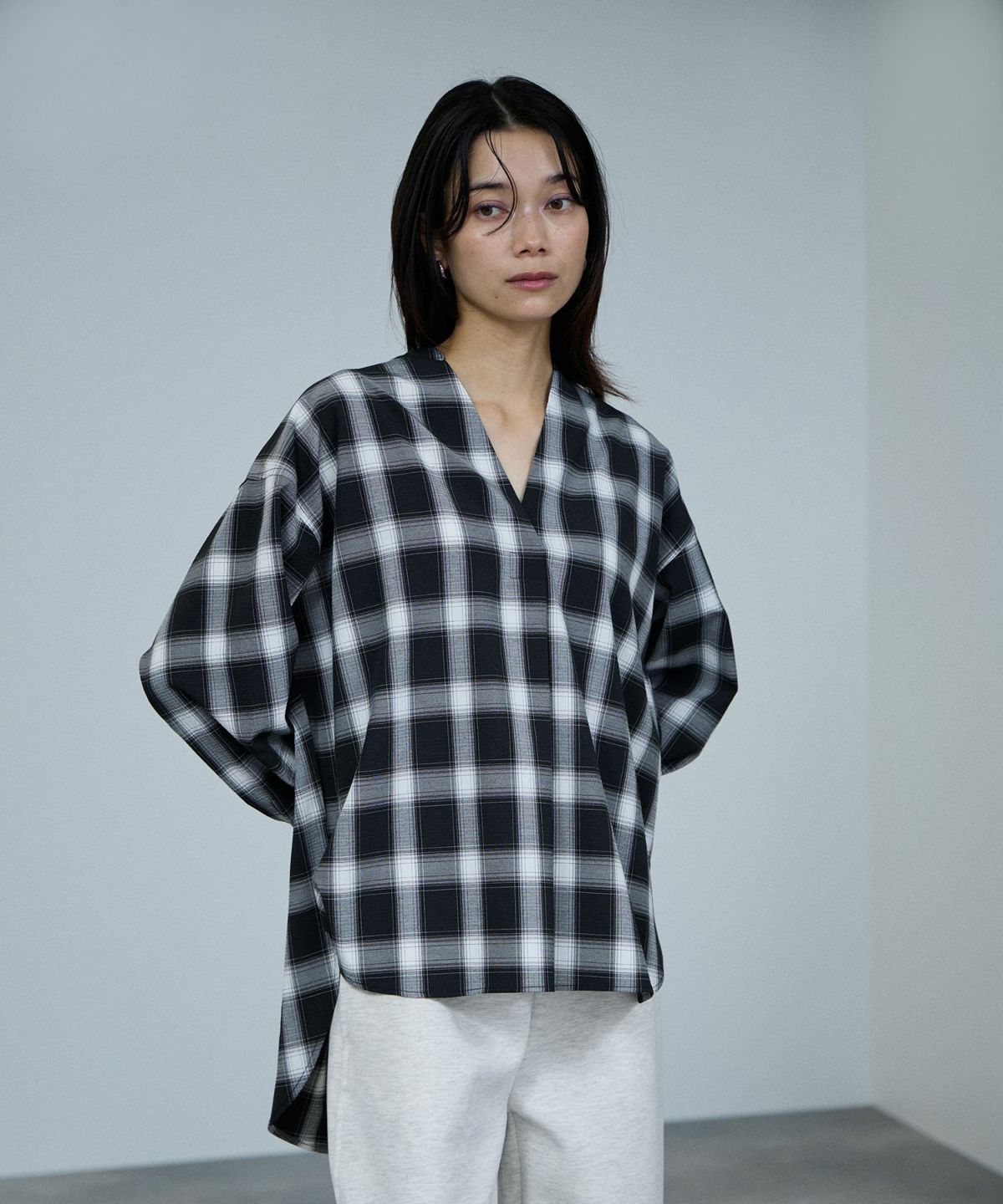 milli de l'air キーネックチェックブラウス レディース