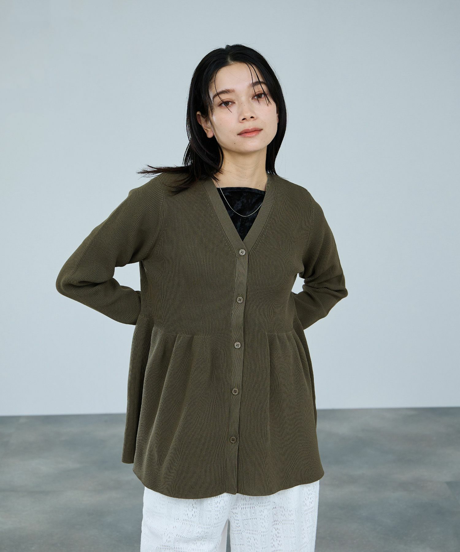 [さらに50%OFF]milli de l'air ソフトレッチペプラムカーディガン レディース商品画像-16