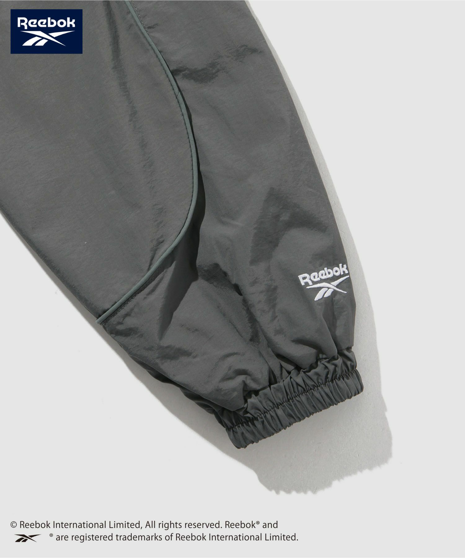 【WEB限定】Reebok  エンブレムナイロンアノラックジャケット メンズ商品画像-7