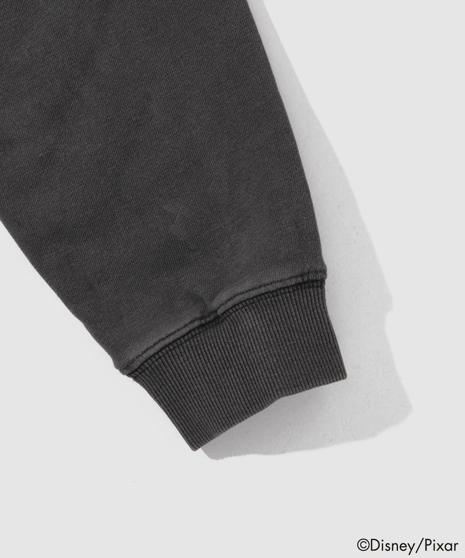 PIXAR ディズニー / ピクサー 『モンスターズ・インク』 ピグメントパーカー メンズ商品画像-4