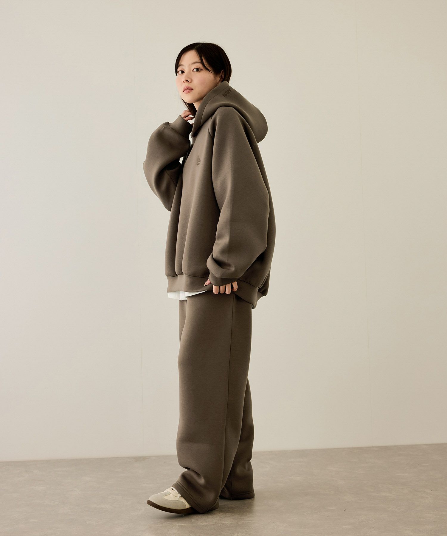 nAvy  ポンチ素材ワイドパーカー レディース商品サムネイル-8