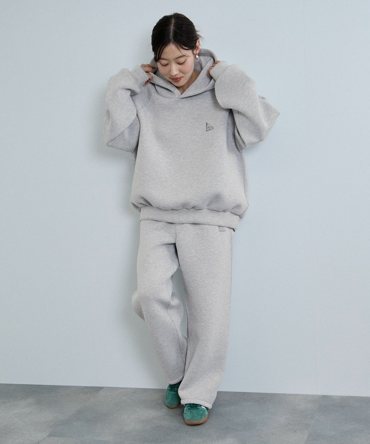 nAvy ポンチ素材ワイドパンツ レディース