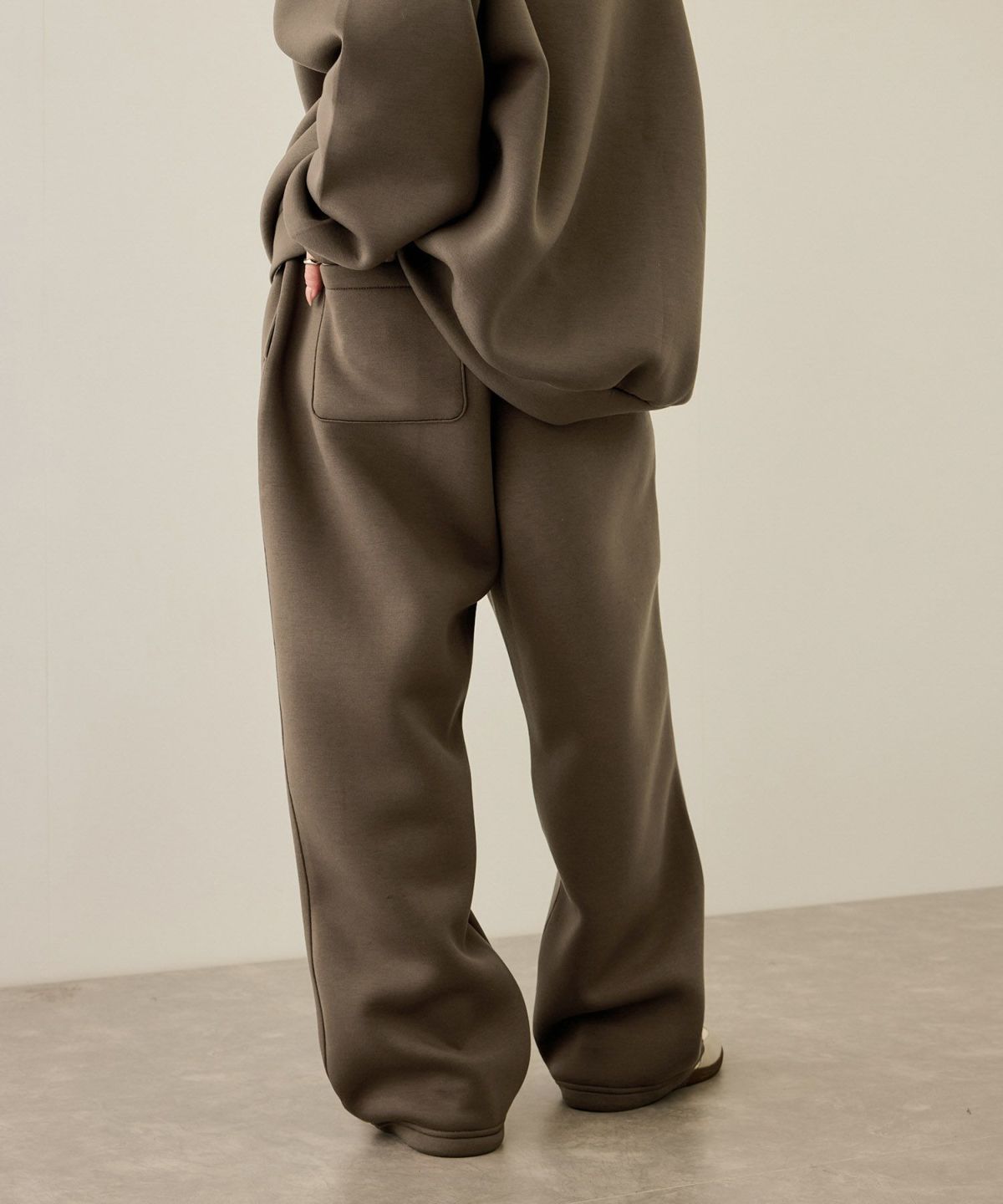 nAvy ポンチ素材ワイドパンツ レディース