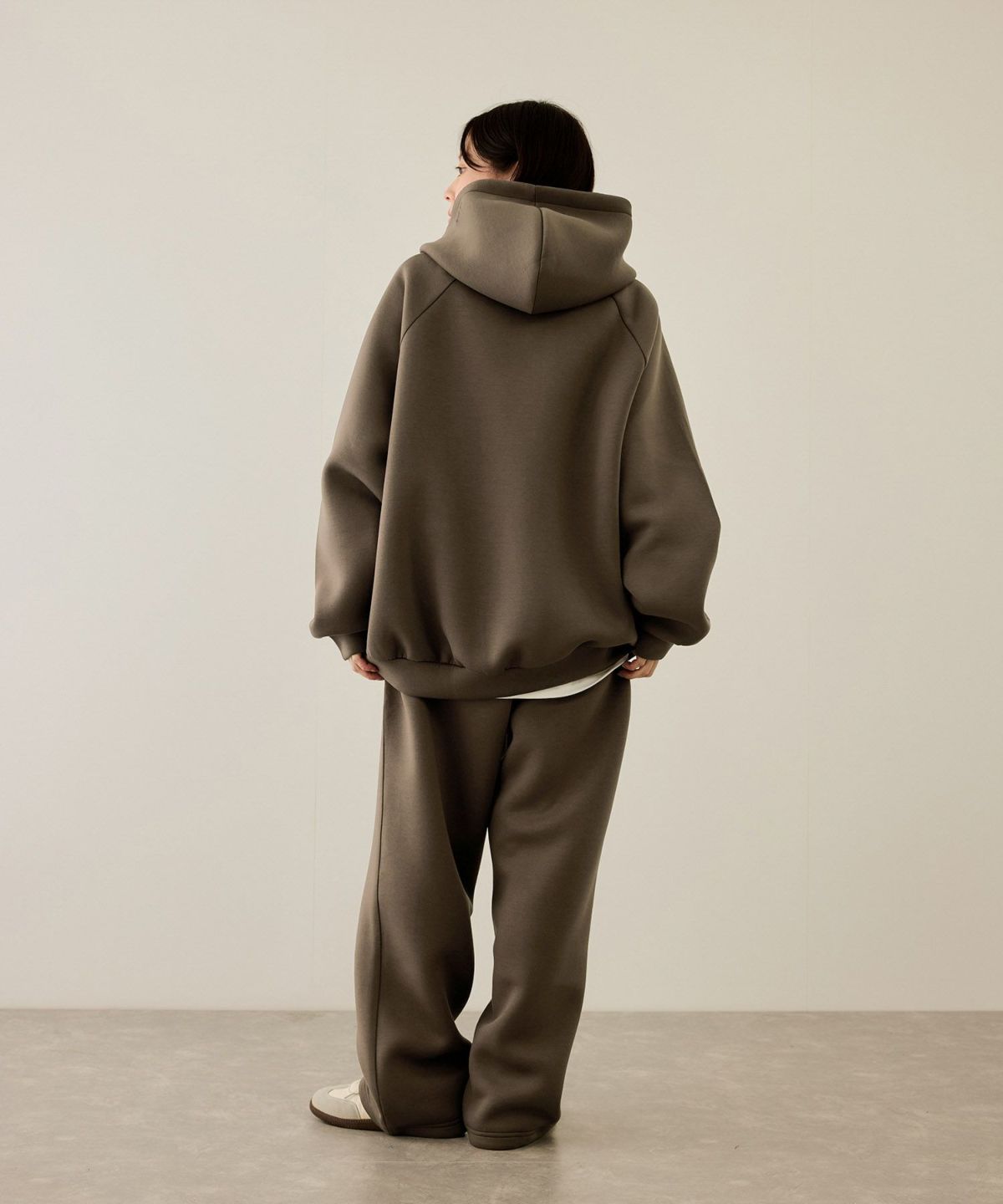 nAvy ポンチ素材ワイドパンツ レディース