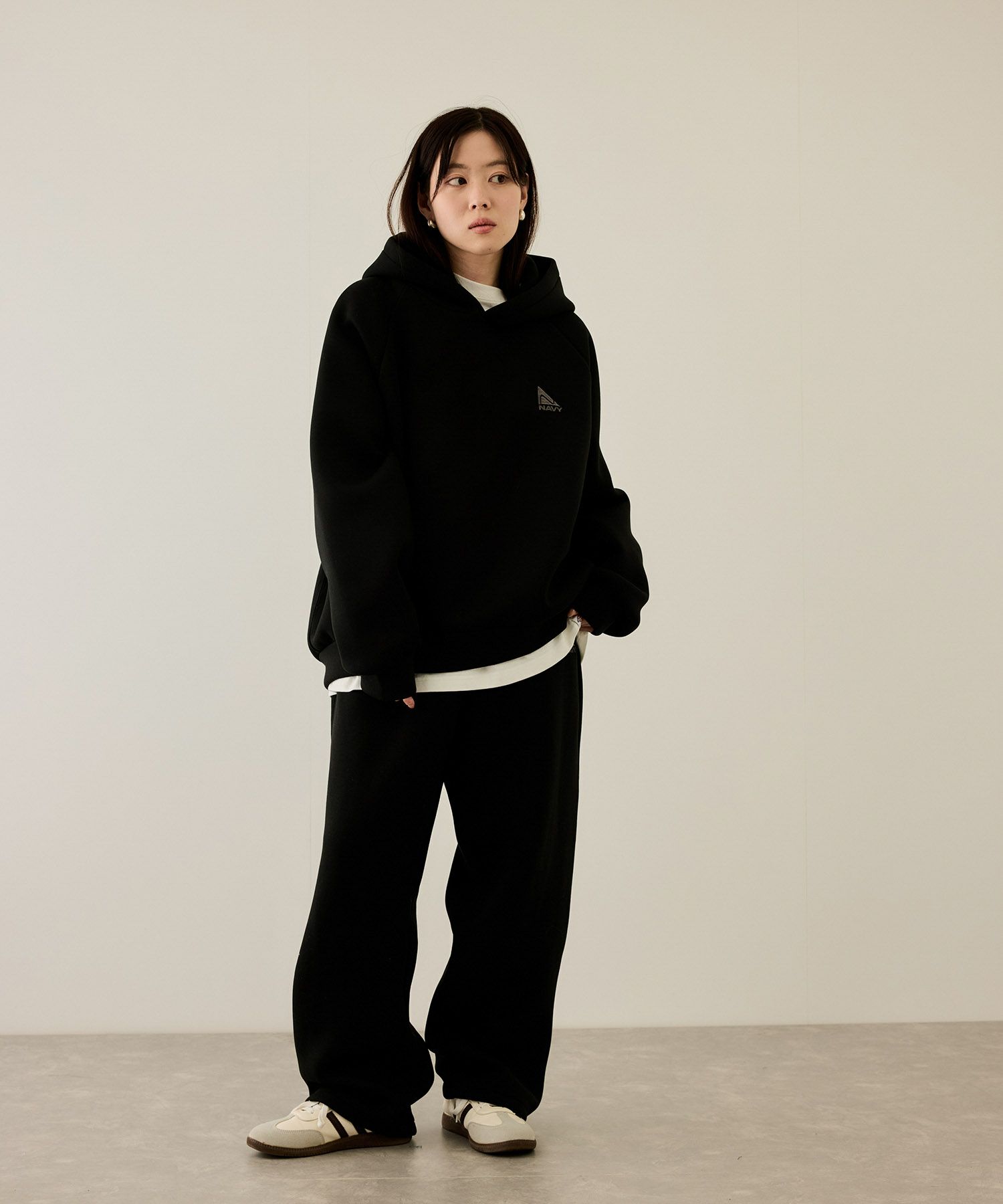 nAvy ポンチ素材ワイドパンツ レディース