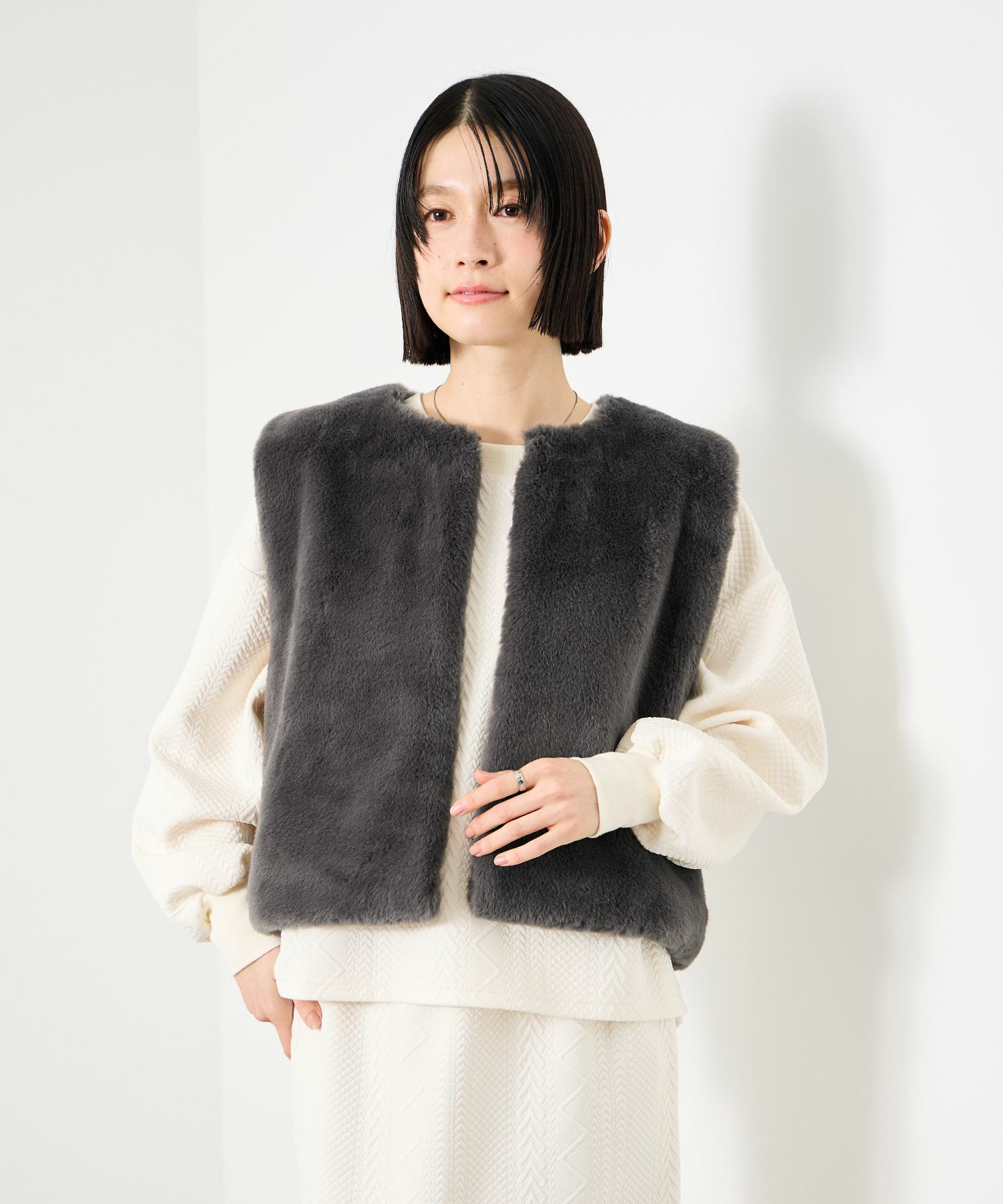 Idnes  フェイクファーベスト レディース商品画像-1