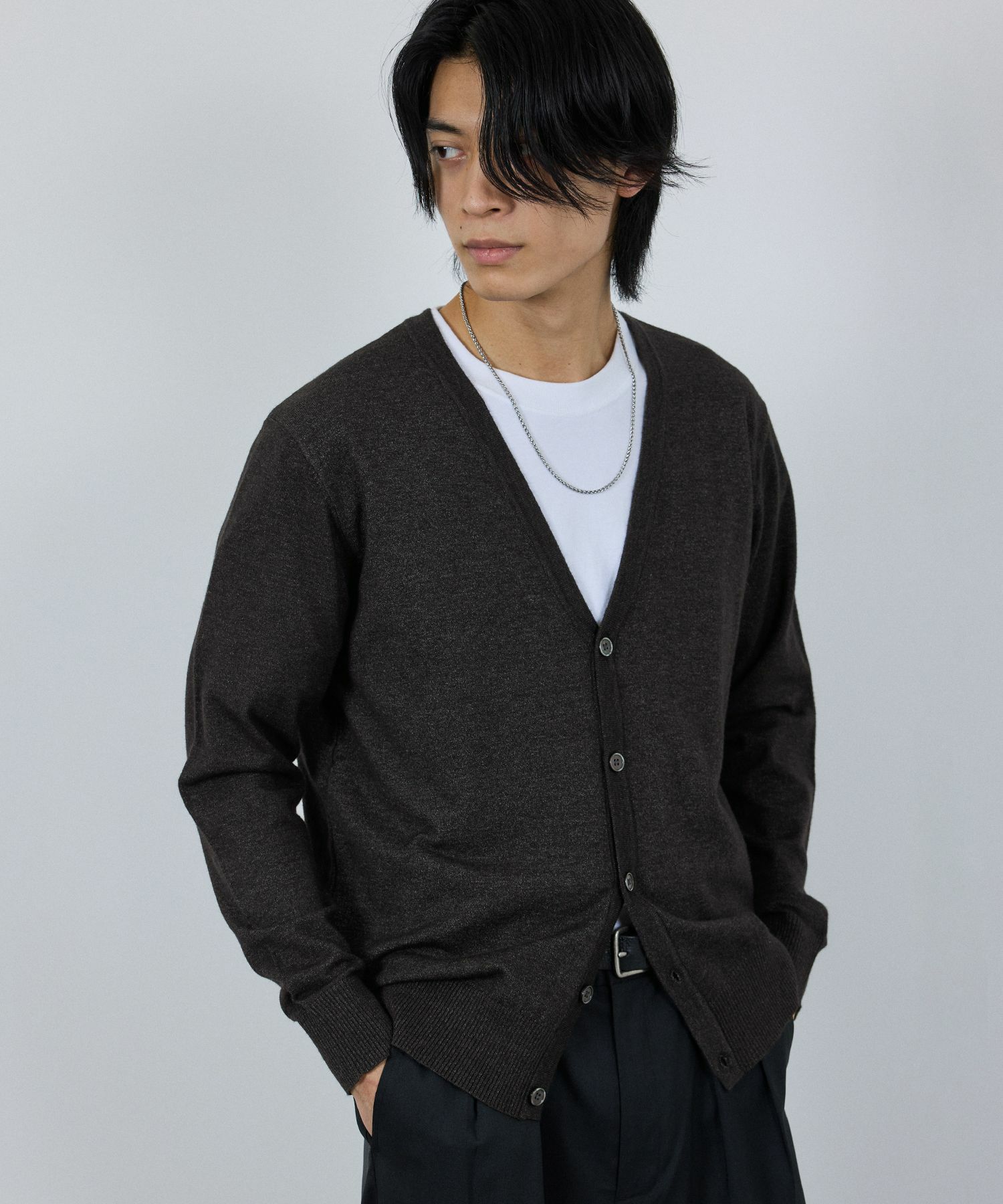 [さらに50%OFF]NAVY  素肌ニット Vネックカーディガン メンズ商品画像-3