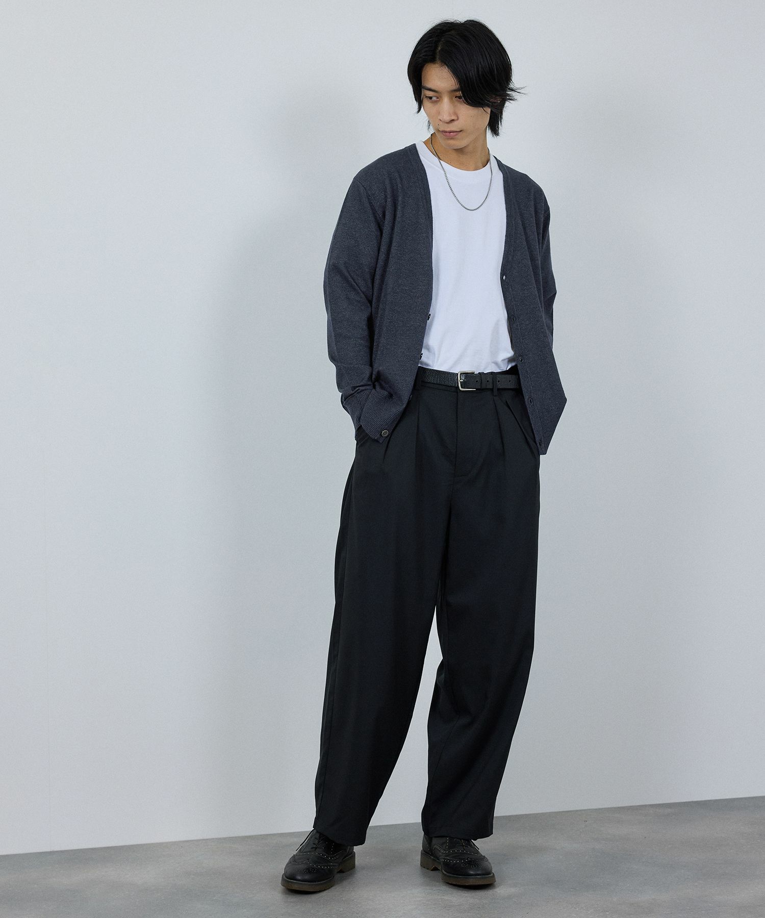 [さらに50%OFF]NAVY  素肌ニット Vネックカーディガン メンズ商品画像-18