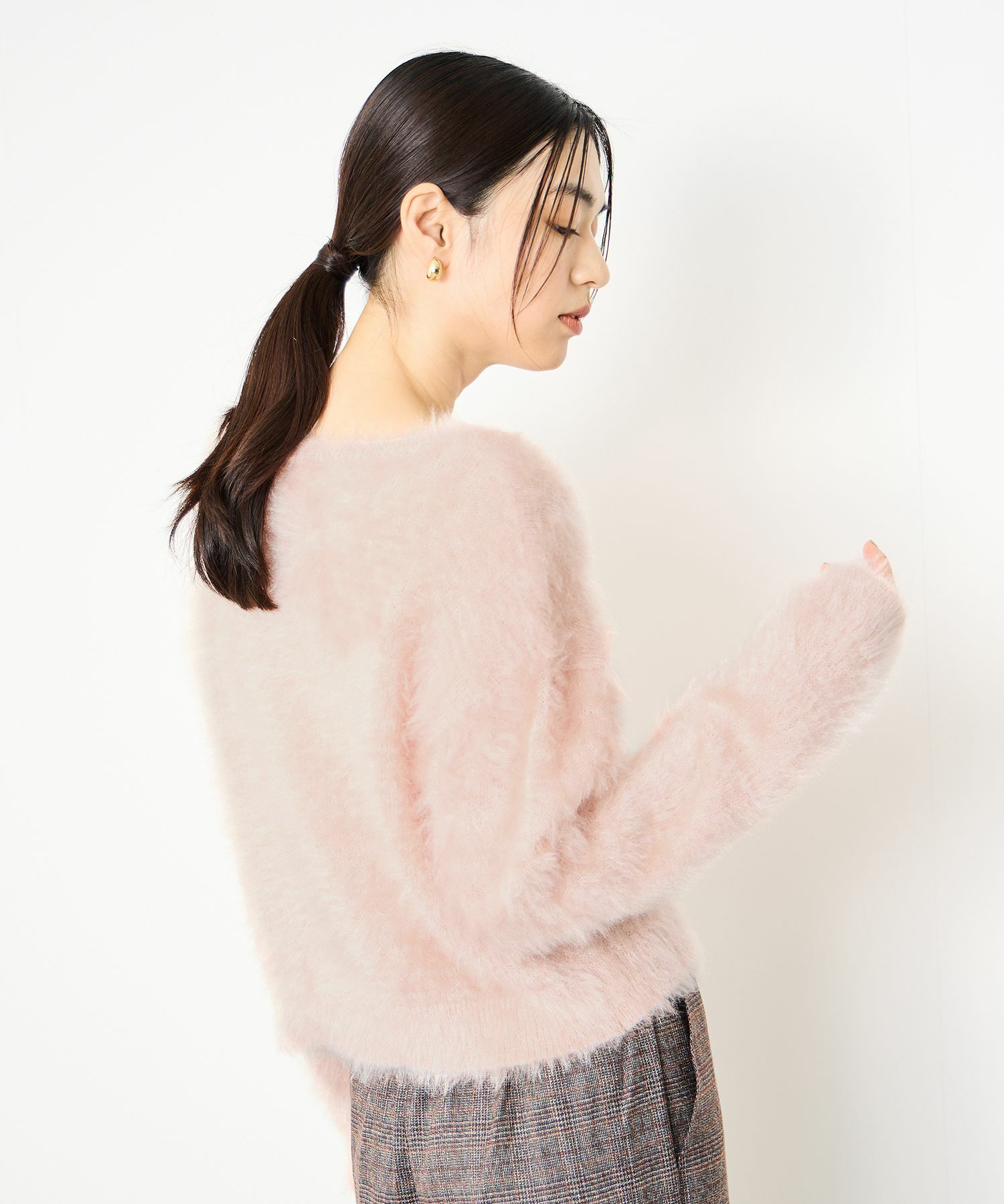 Idnes フェザーヤーンニットプルオーバー レディース