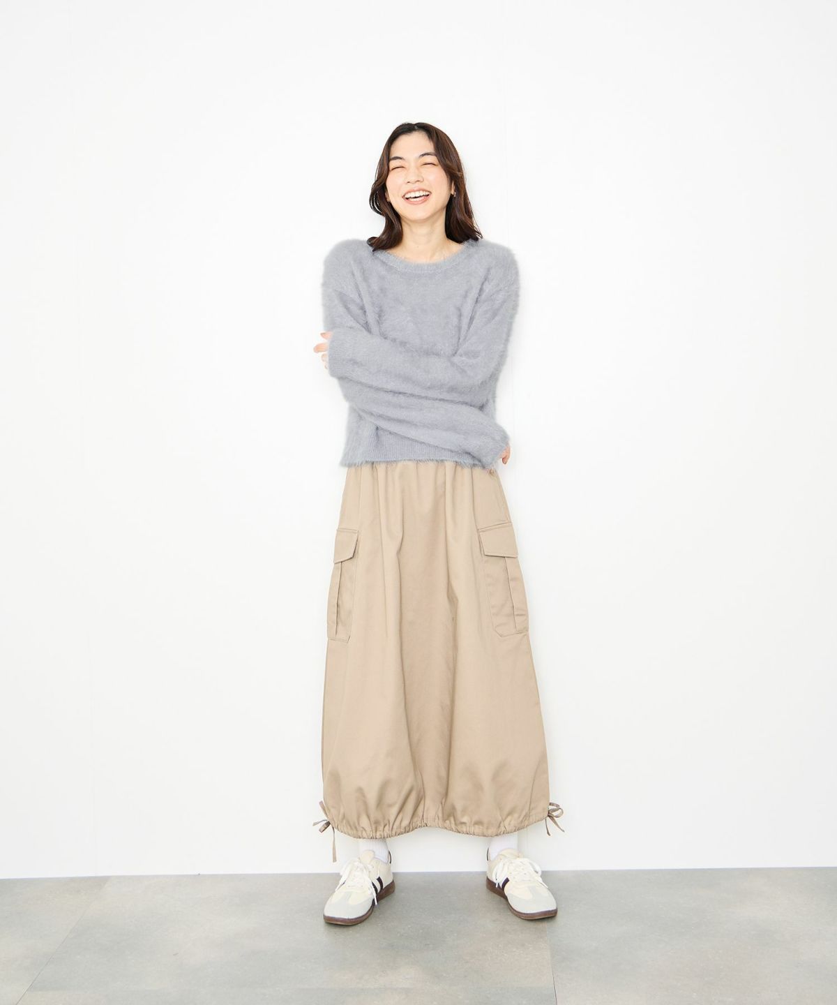 Idnes フェザーヤーンニットプルオーバー レディース