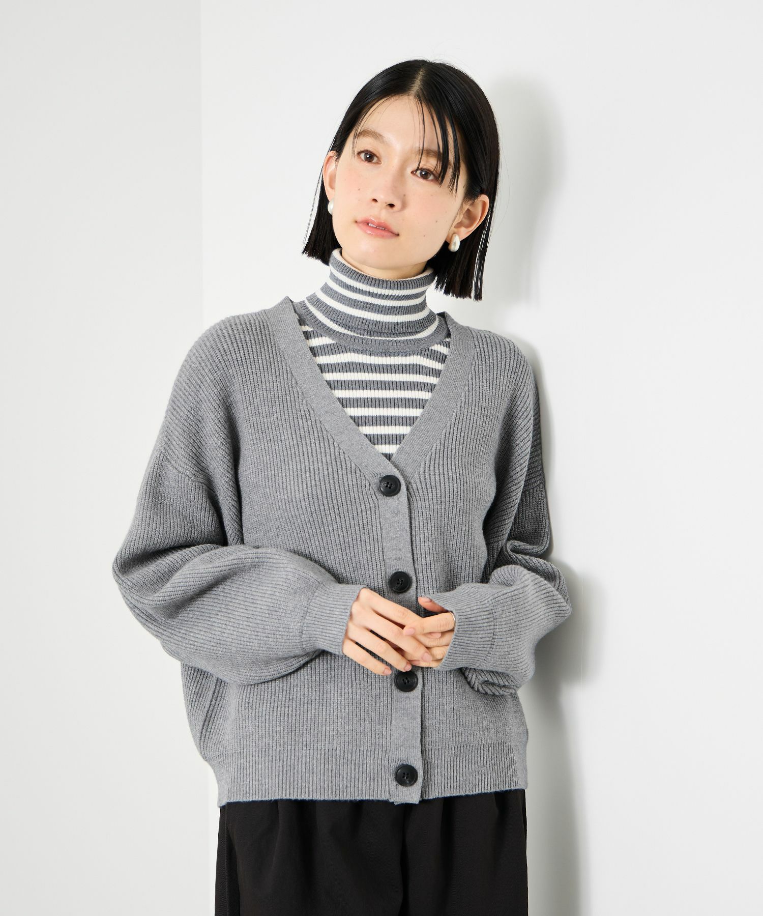 [さらに50%OFF]Idnes  Vネック畦ボリュームスリーブカーディガン レディース商品サムネイル-2
