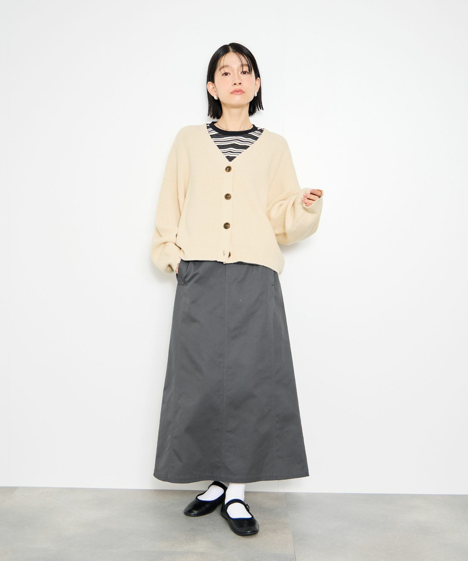 [さらに50%OFF]Idnes  Vネック畦ボリュームスリーブカーディガン レディース商品画像-9