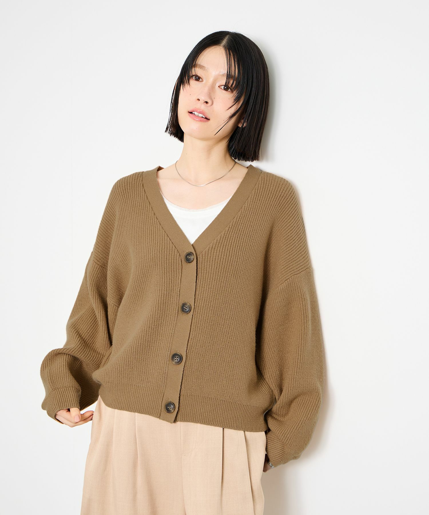 [さらに50%OFF]Idnes  Vネック畦ボリュームスリーブカーディガン レディース商品画像-14