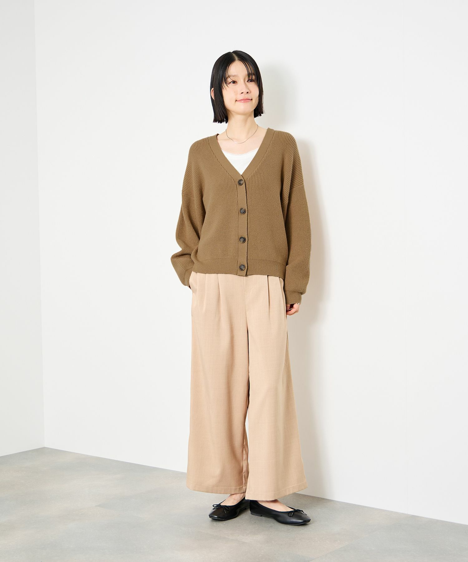 [さらに50%OFF]Idnes  Vネック畦ボリュームスリーブカーディガン レディース商品画像-15