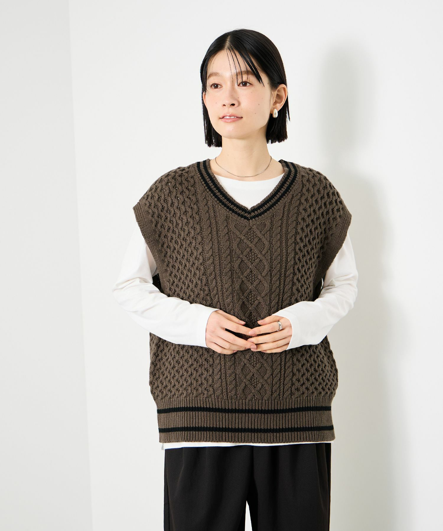 Idnes  ケーブルチルデンVネックベスト レディース商品画像-9