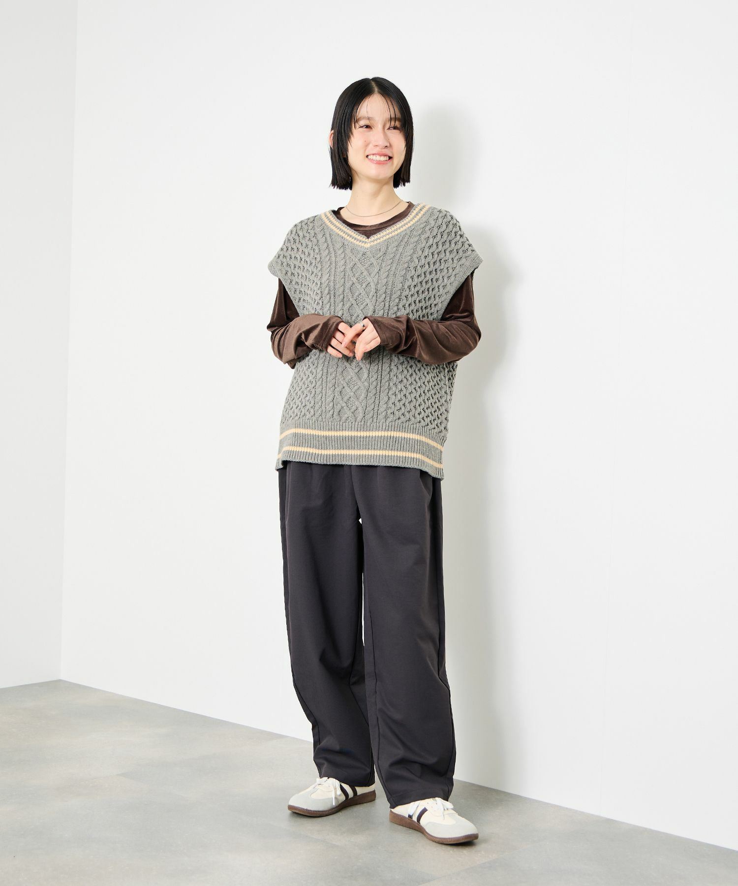 [値下げ]Idnes  ケーブルチルデンVネックベスト レディース商品画像-13