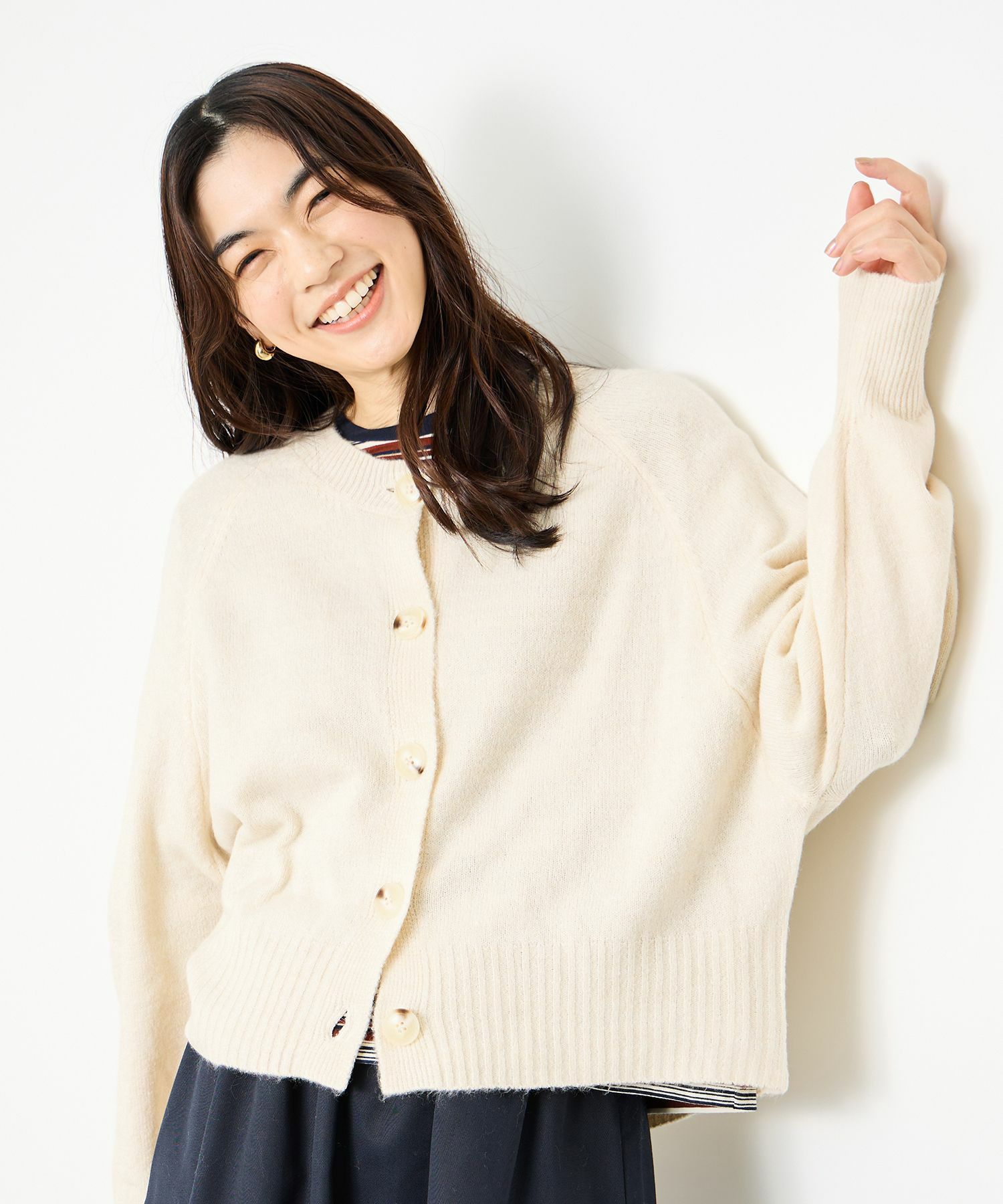 Idnes ヤクライククルーカーディガン レディース